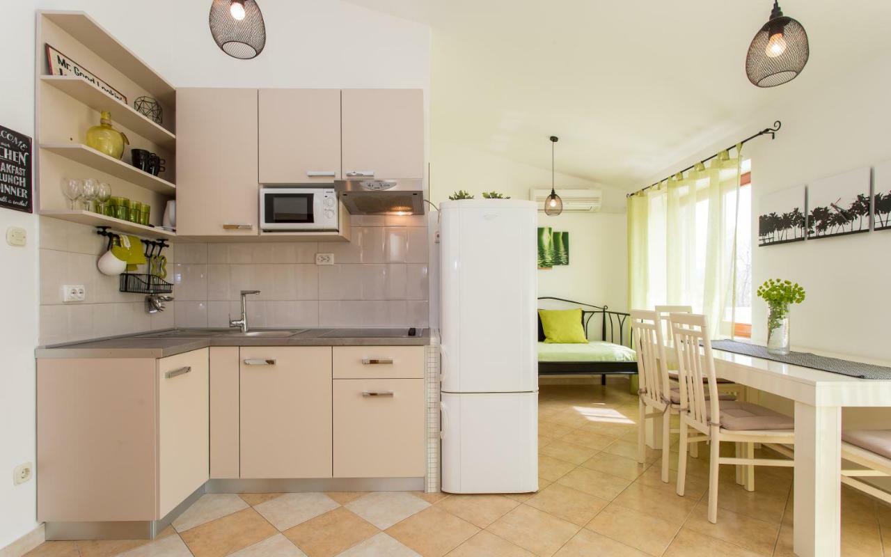 Apartments Frgacic バスカ エクステリア 写真