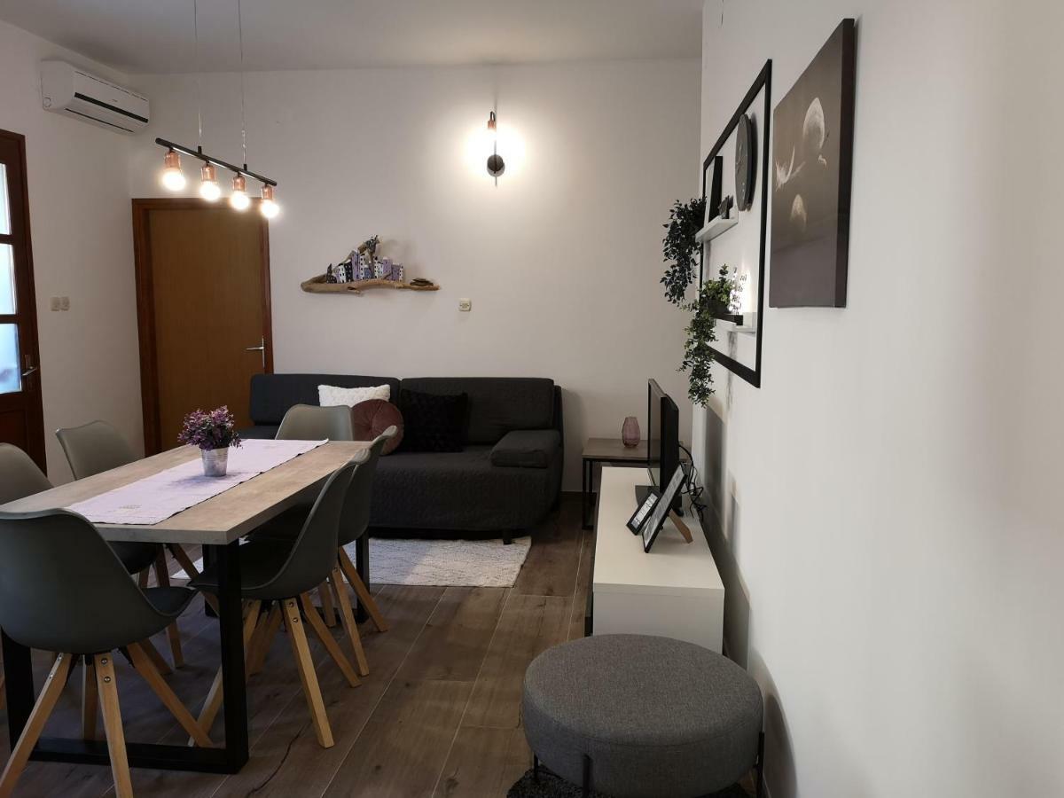 Apartments Frgacic バスカ エクステリア 写真