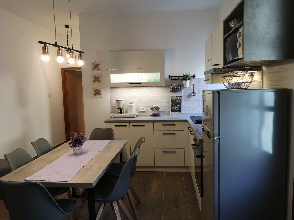 Apartments Frgacic バスカ エクステリア 写真